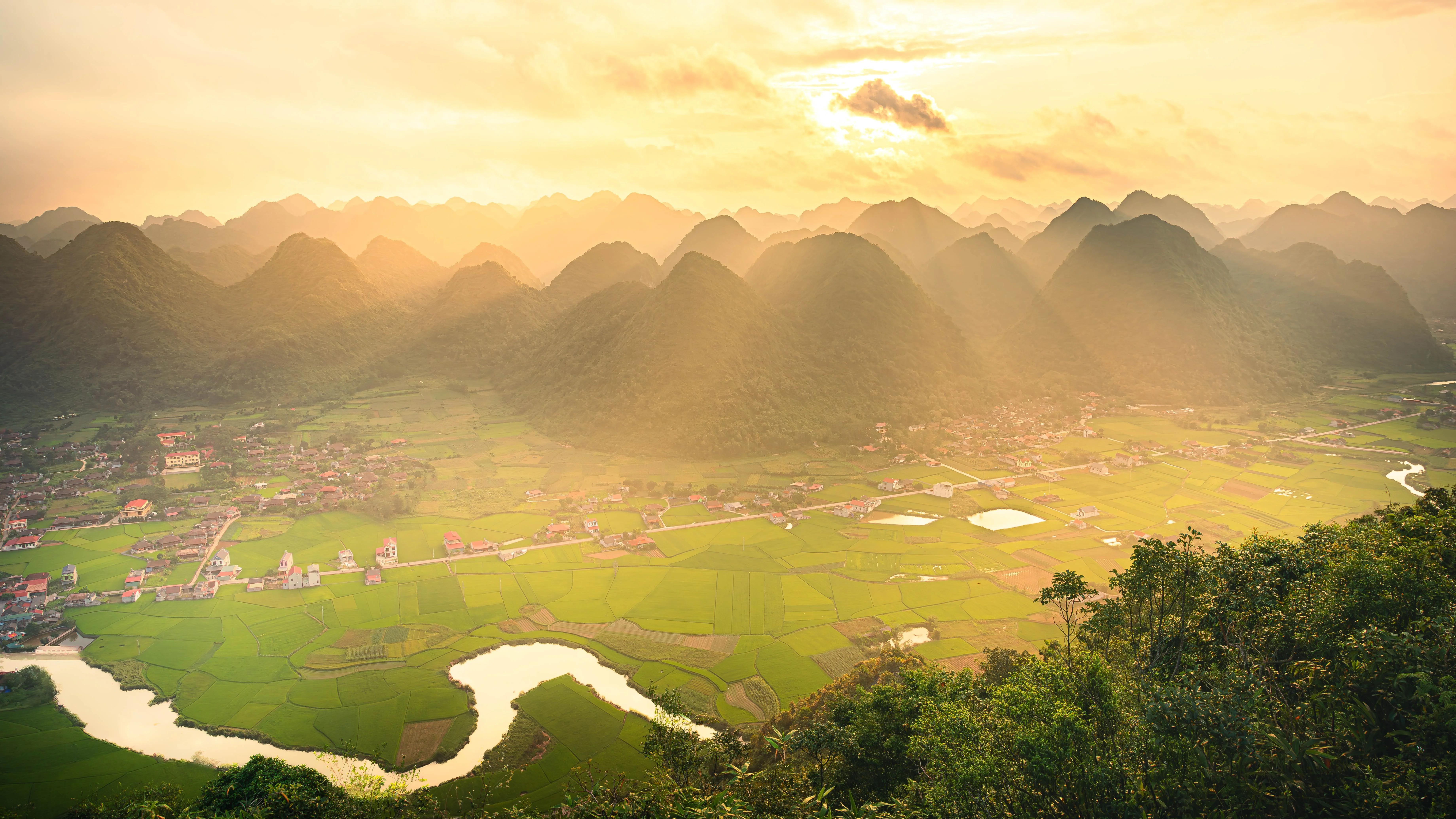 Vietnam Discovery Trail Tour Package 6 Nights 7 Days
